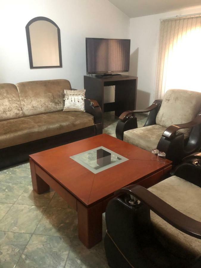 Hotel White House Kŭrdzhali 外观 照片